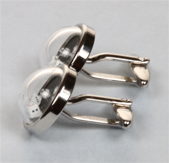 Metal Dice Shaker Cufflinks Side