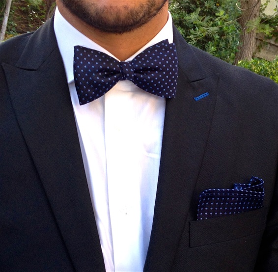 Set model bow tie and pocket square