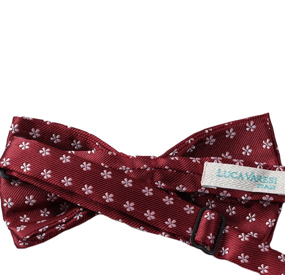 Bow Tie with Daisies