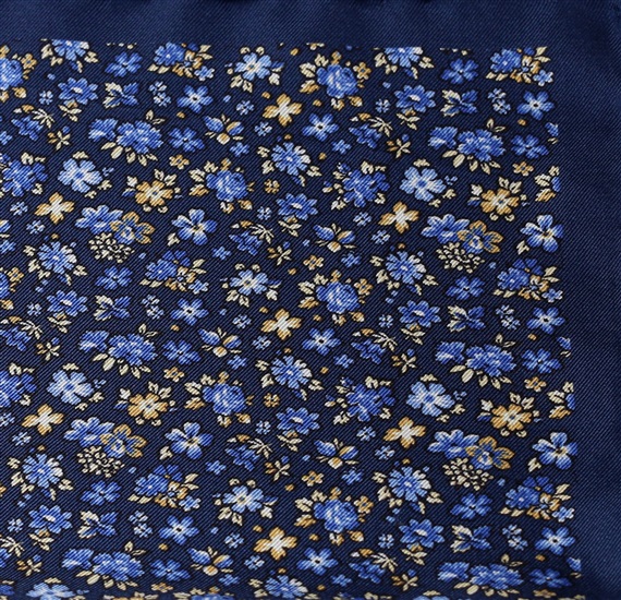 Turin 17 Pocket Square